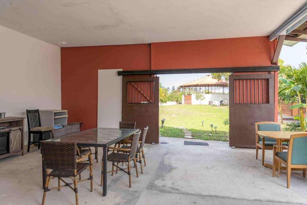 Apartamento Tampa Bay Oasis Tarpon Springs Exterior foto
